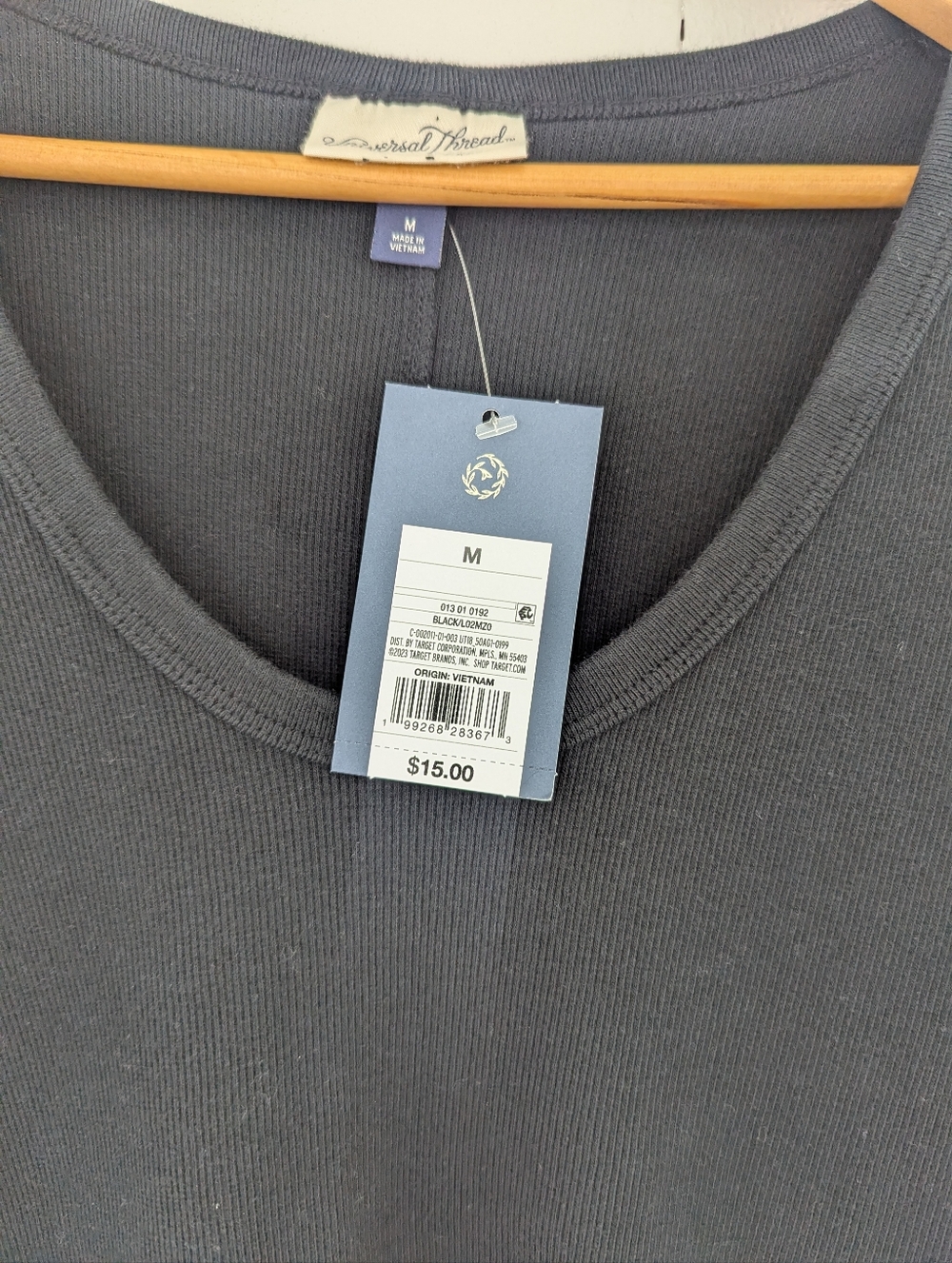NWT Universal Thread Black Long Sleeve Top Size Medium - Picture 3 of 5